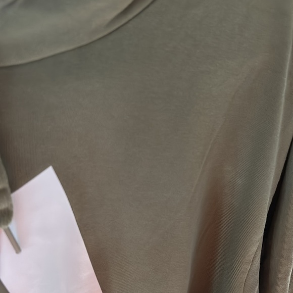 3XLT Adidas long sleeve hoodie - Picture 3 of 3